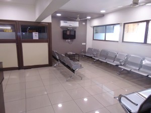 Waiting-area1-RugvedaHospital-300x225